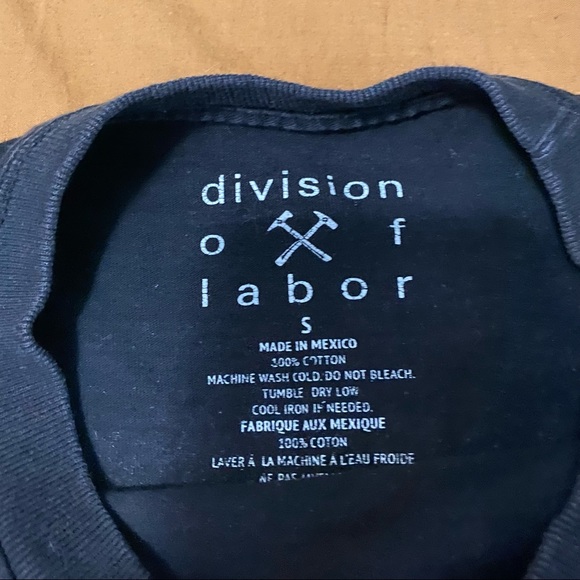 Graphic Tee - Picture 2 of 3